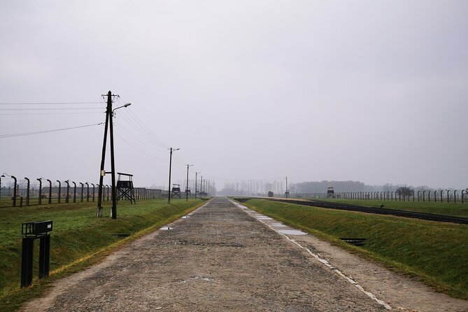 Guided Tour From Krakow to Auschwitz Birkenau With Transfer - Tour Overview and Inclusions