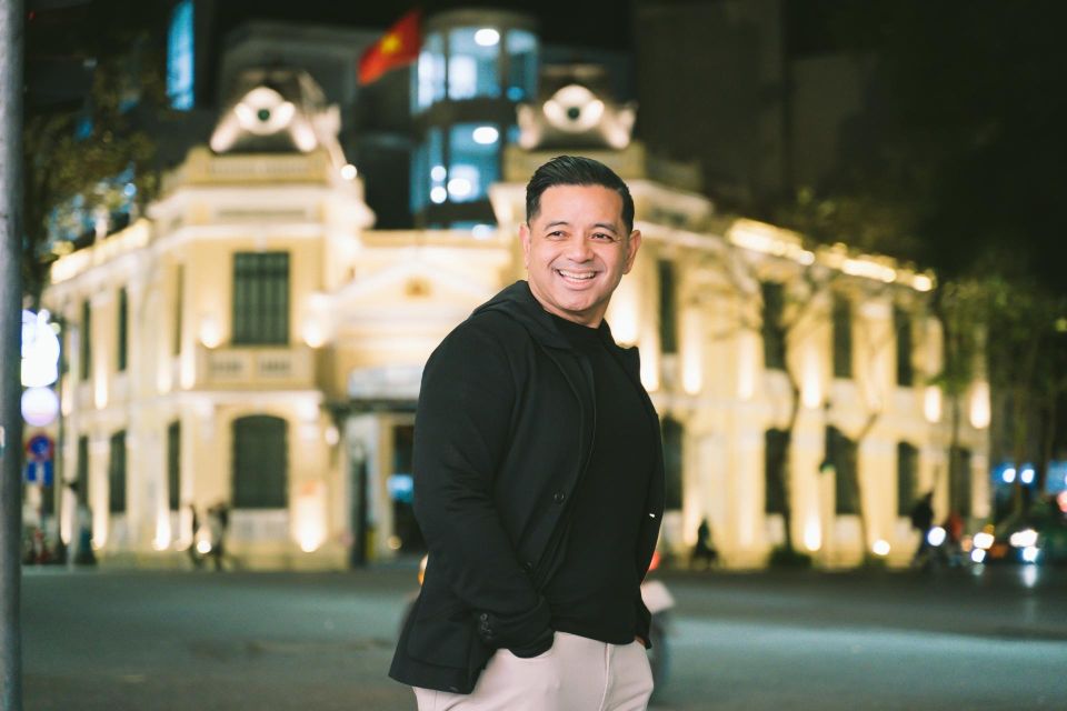 Hanoi's Night Photoshoot With A Local Photographer - Highlights