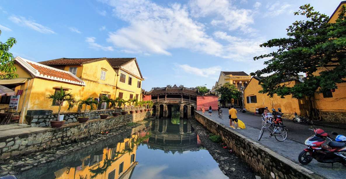 Hoi an Ancient Town and Traditional Village by Bicycle - Cycling to Tra Que Village