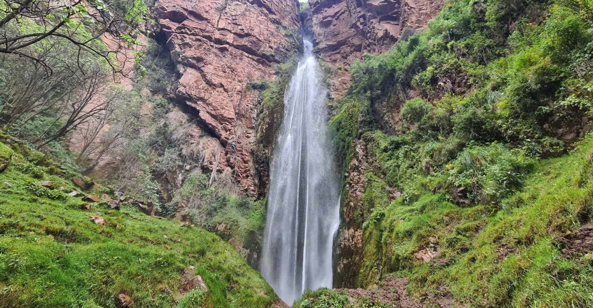 Impressive One Day Excursion to Perolniyoc Waterfall - Tour Experience