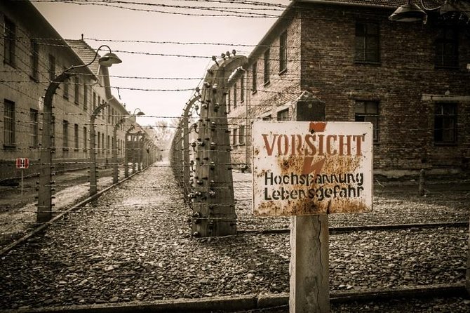 Krakow and Auschwitz Small Group Tour From Warsaw With Lunch - Pickup and Language Options