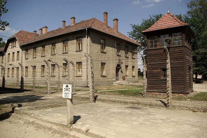 Krakow & Auschwitz Day Tour From Warsaw by Private Car With Lunch - Tour Itinerary