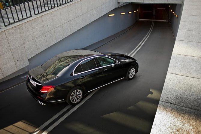 Mercedes E Class Black Cab Kraków - Good To Know