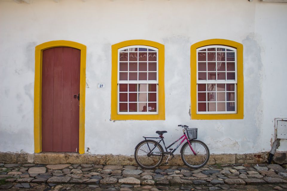 Paraty: Guided Old Town Walking Tour With Pickup