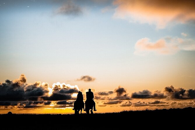 Private Horseback Riding on Easter Island at Sunset - Booking & Cancellation Policies
