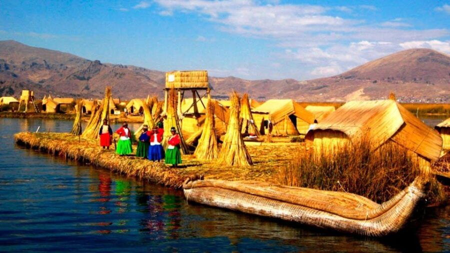 Puno: Uros and Taquile Islands 1-Day Tour and Lunch - Experience Highlights