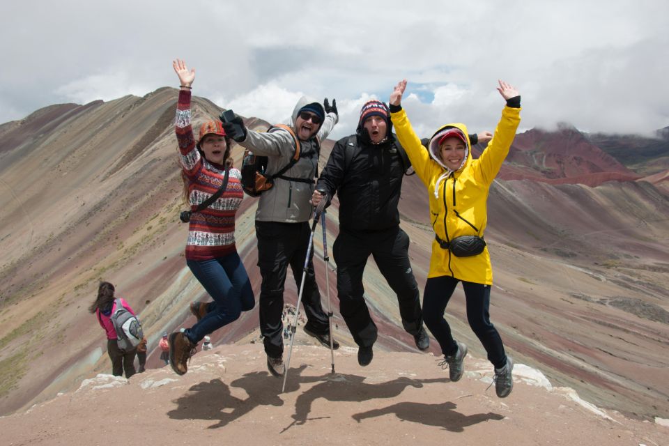 Rainbow Mountain & Ausangate 7 Lakes Trek 2 Days With Lodge - Full Itinerary