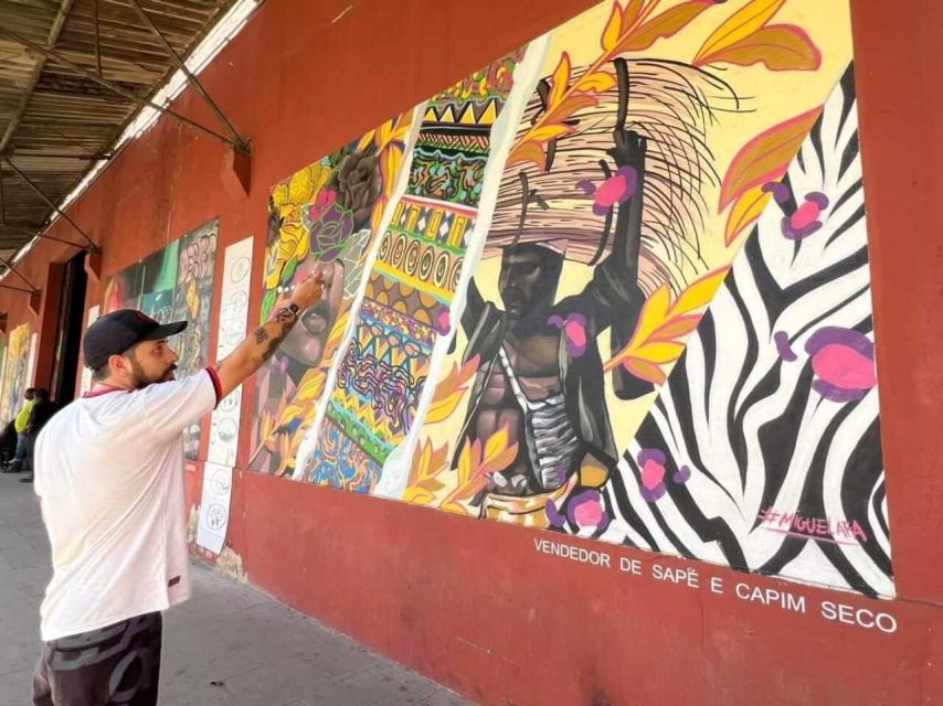 Rio Art Expedition: A Journey Through Rio's Urban Landscape. - Subway Journey to Gloria Neighborhood