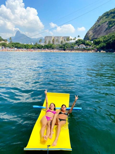 Rio De Janeiro: Private Speedboat Trip With Barbecue - Boat Amenities and Meeting Point