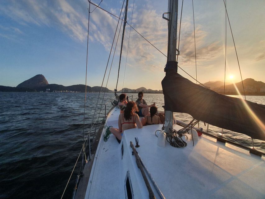 Rio De Janeiro: Unforgettable Sunset Boat Tour - Tour Highlights