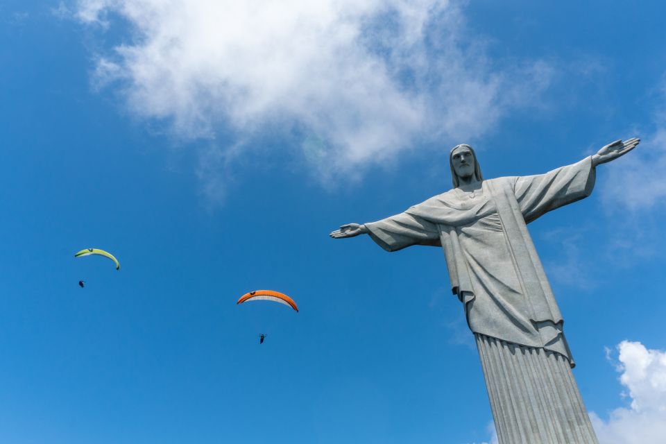 Rio Essencial: the 3 Must-See Tourist Attractions - Iconic Christ the Redeemer Statue