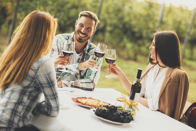 Romantic Vineyard Picnic via Private Helicopter From NYC - Itinerary and Locations