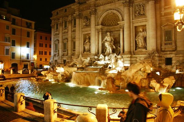 Rome: Private Sightseeing Night Tour by Car - Good To Know