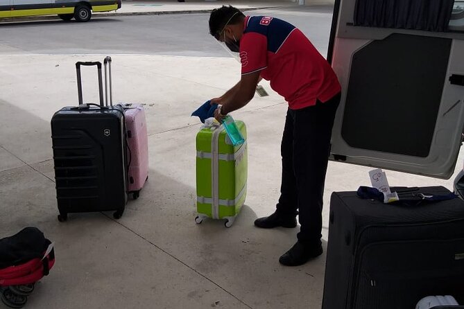 Round Trip Private Transfer Van-Santo Domingo Airport-La Romana Hotels - Cancellation Policy