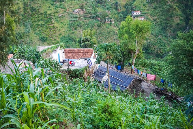 Santiago Island: Hiking in Serra Malagueta Natural Park, Gongon & Hortelã - Exploring Gongon