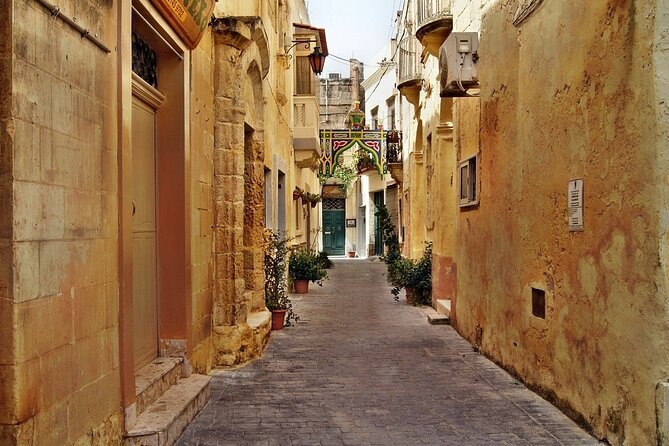Spend Perfect Time in Mosta, Crafts Village - Malta - Tour Highlights