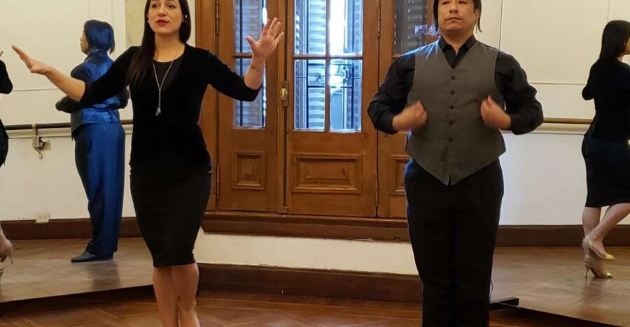Tango Lesson in Buenos Aires With Professional Dancers - Booking Details