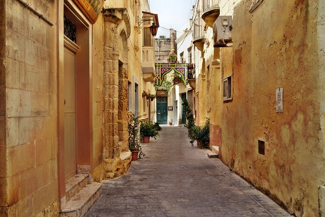 Valletta Scavenger Hunt and Best Landmarks Self-Guided Tour - Tour Overview