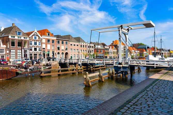 Zwolle: Self-Guided City Walking Tour With Audio Guide - Start Time and Opening Hours