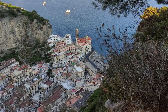 3 Hours Trekking With Crime on the Amalfi Coast – Agatha C.