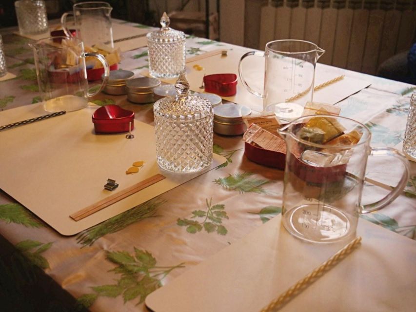 Bucharest: Soy Candle Pouring Workshop in City Center - Workshop Duration and Schedule