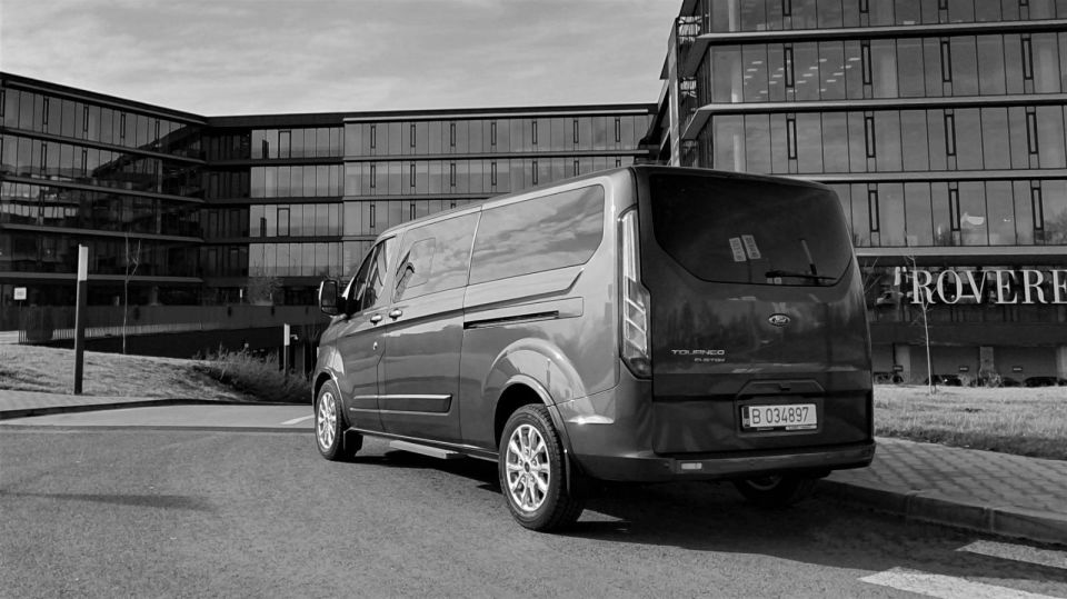 Bucharest to Airport - Private Transfer to OTP Henri Coanda - Multilingual Drivers for Enhanced Communication