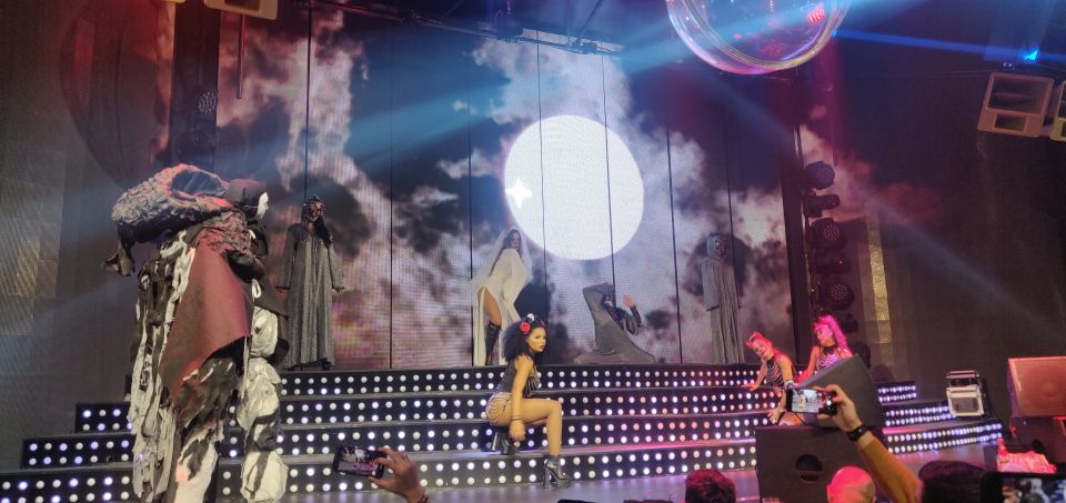 Bucharest: VIP Dining, Limo Ride & Clubbing - Highlights of the Activity