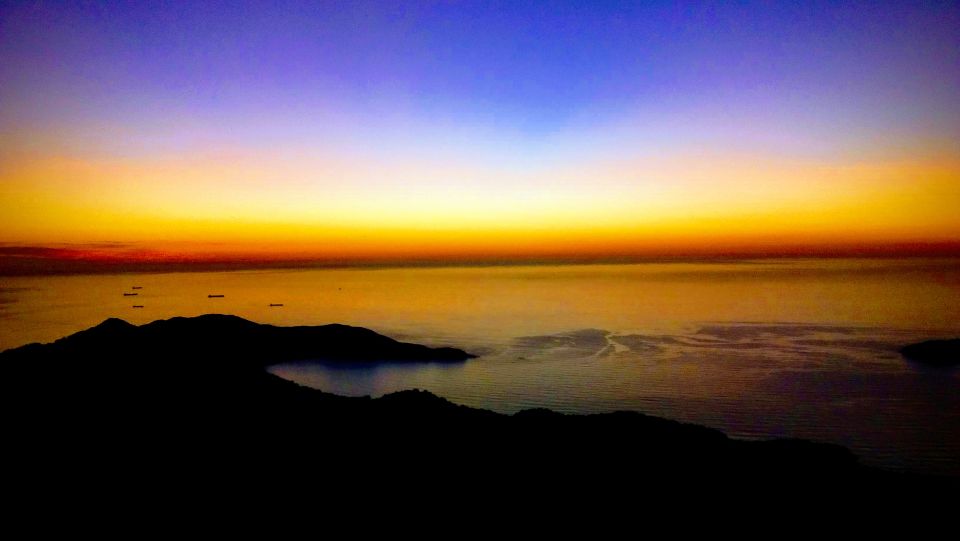 From Abraão: Hiking Tour to Pico Do Papagaio on Ilha Grande - Highlights of the Hiking Experience