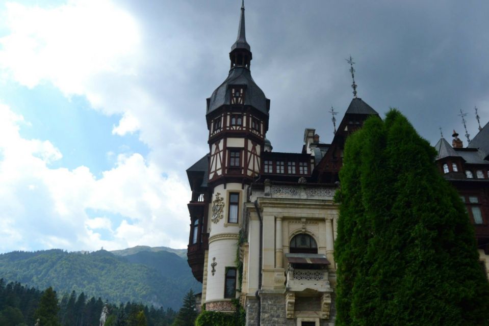 From Brasov: Private Sinaia and Bucharest Day Trip - Experience Highlights