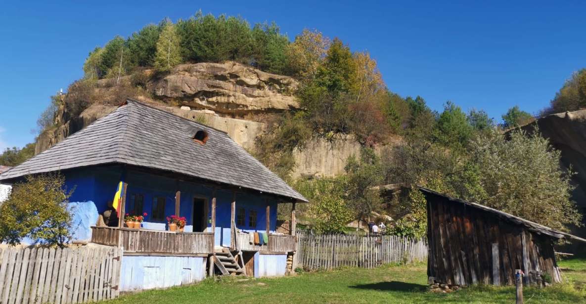 From Bucharest: Carpathian Villages and Sinaia Day Trip - Discover the Charm of Sinaia