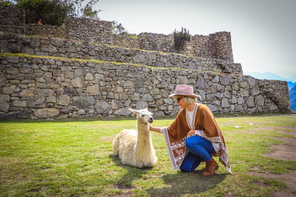 Machupicchu: Private Tour With Photographer Guide - Experience Highlights and Guided Tour