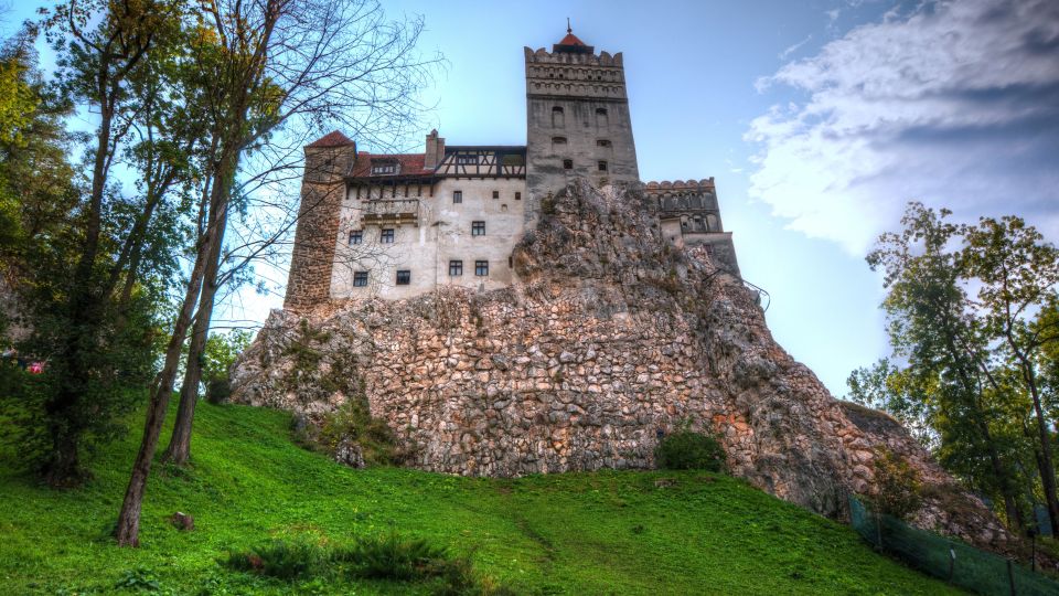 Private Tour Dracula and Peles Castle From Bucharest - Inclusions