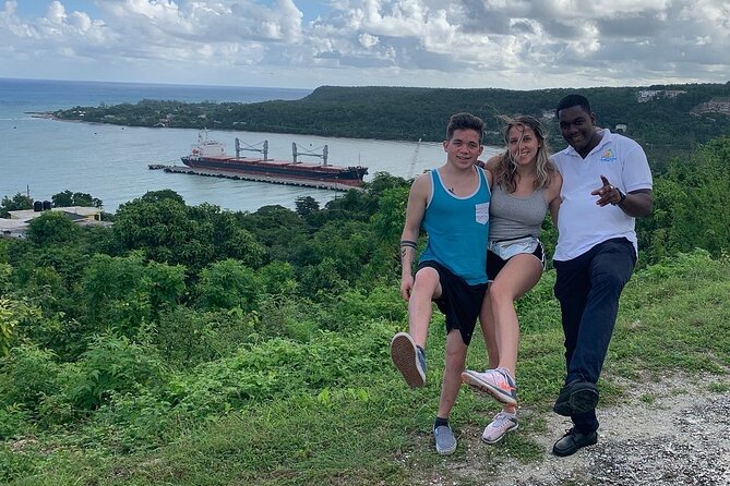 Private Tour From Montego Bay to Dunns River Falls and Blue Hole - Recommended Tour Guide