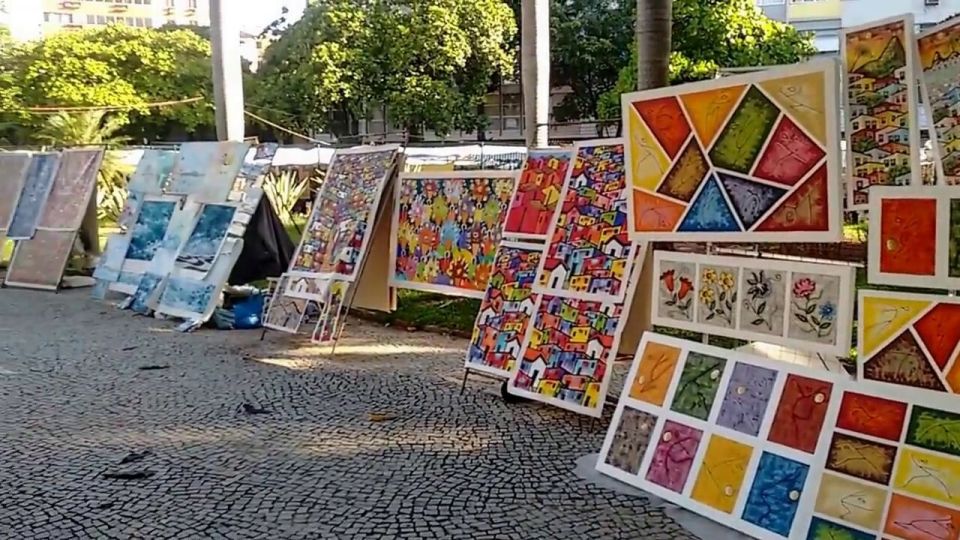 Rio De Janeiro: Hippie Fair Half-Day Walking Tour - Experience