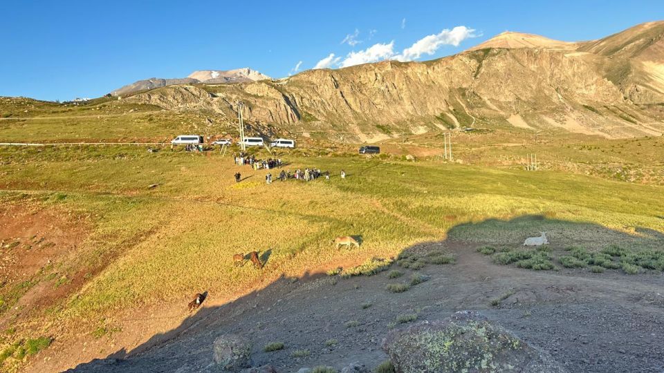 Santiago: Cordillera Sunset Tour, Transportation, Guide and Picnic - Transportation Details