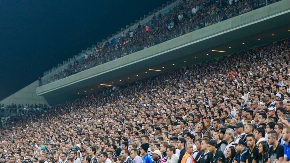 São Paulo: Football Game Ticket With Stadium Tour and Drink - Booking Details