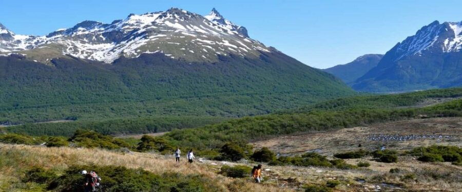Ushuaia: Esmeralda Lagoon Hiking Tour With Lunch and Drinks - Good To Know