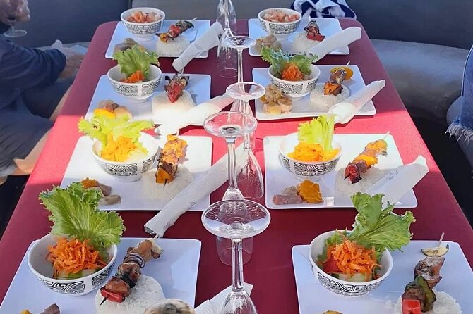 Toa Boat Bora Bora Private Lagoon Tour With Lunch on Entertainer Bar Boat - The Sum Up