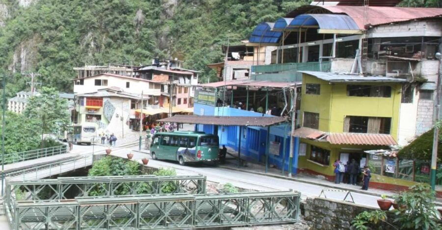 Aguas Calientes: Bus Transfer to Machu Picchu Citadel