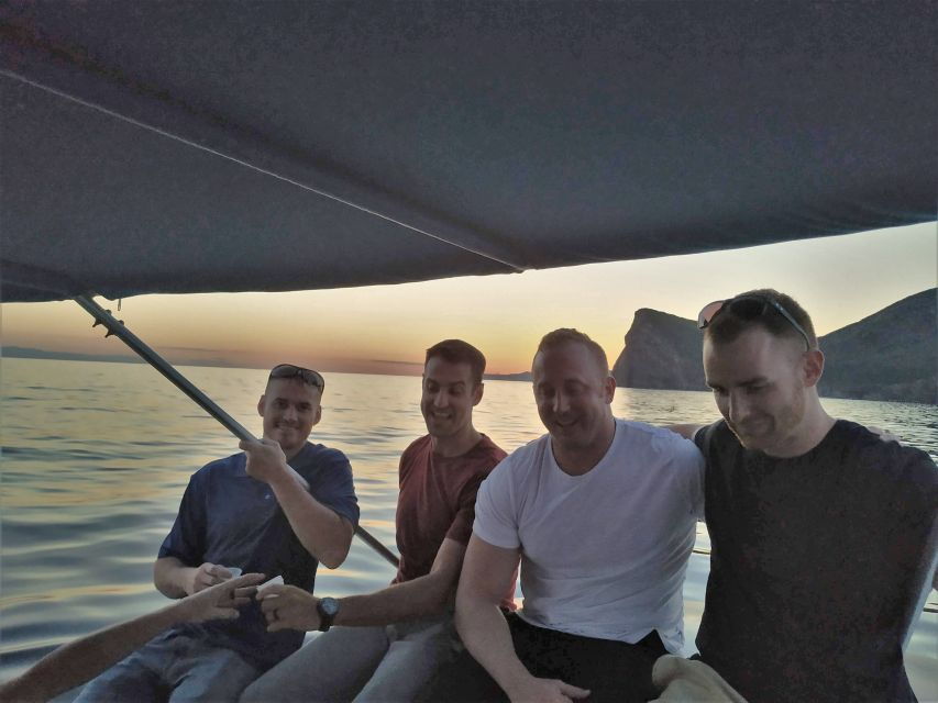 Angra Do Heroísmo: Sunset Cruise With Local Drinks - Good To Know