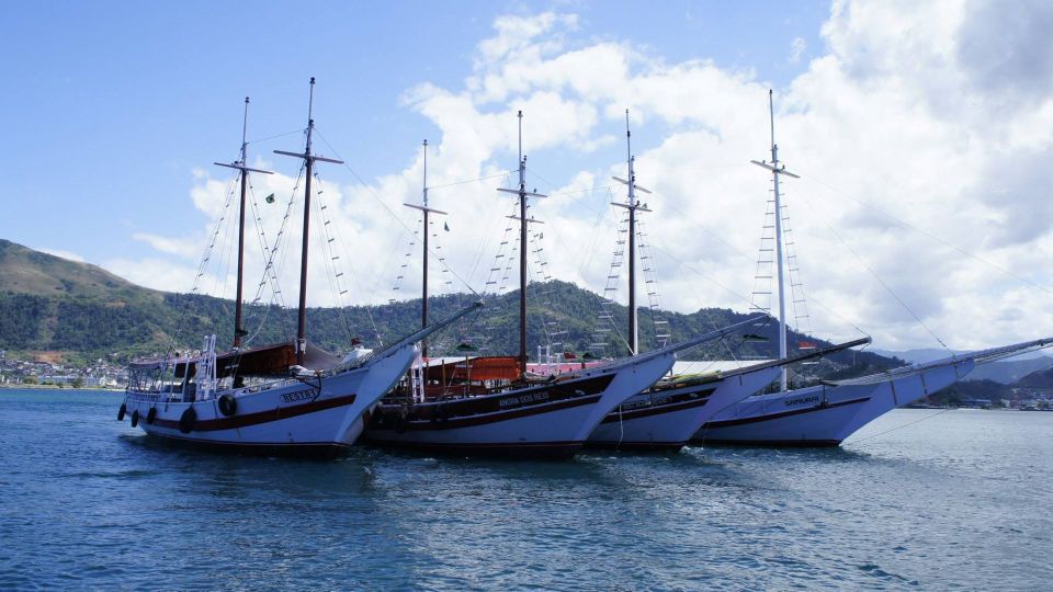 Angra Dos Reis: Boat Tour With Ilha Grande and Lagoa Azul - Tour Highlights