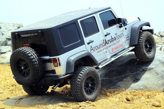 Aruba Private Luxury Jeep Tours With Exciting Attractions and Panoramic Views - Tour Highlights