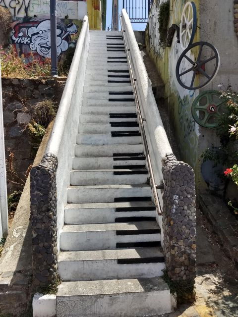 Authentic Valparaiso: Street Art, Funiculars and Port City - Good To Know