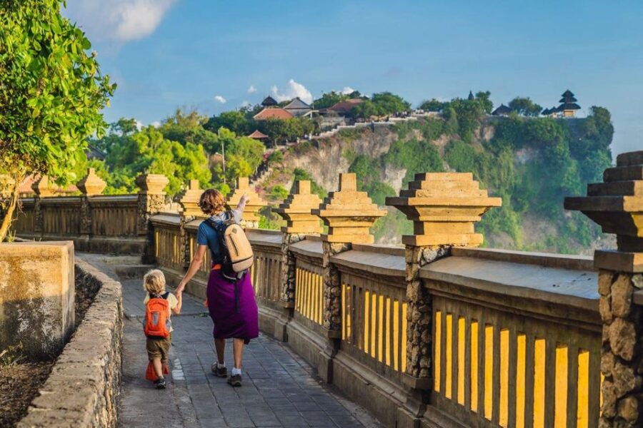 Bali: Beaches, Garuda Wisnu Kencana and Uluwatu Temple Tour
