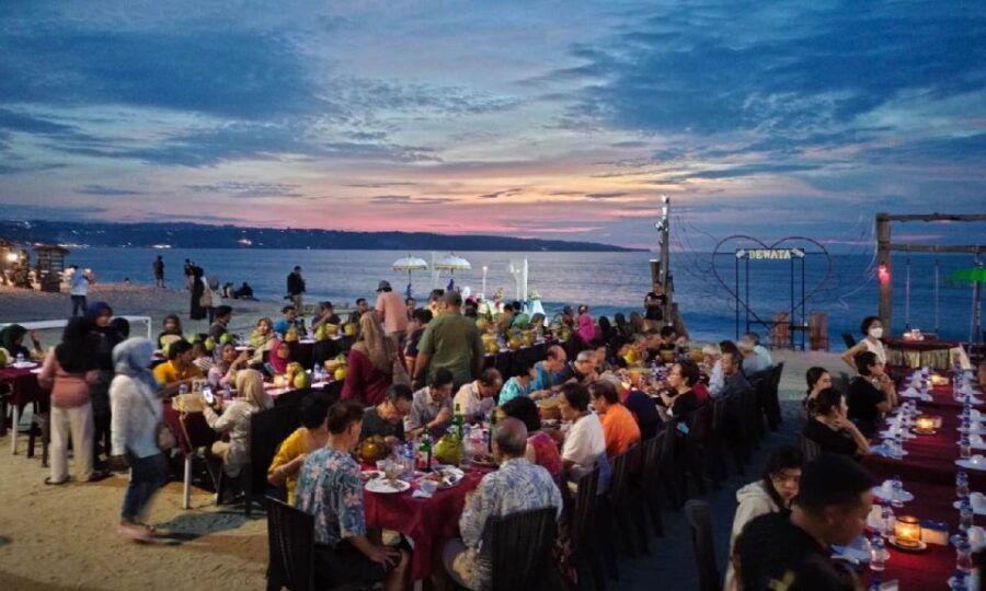 Bali: Jimbaran New Dewata Cafe Seafood Meal With Drinks