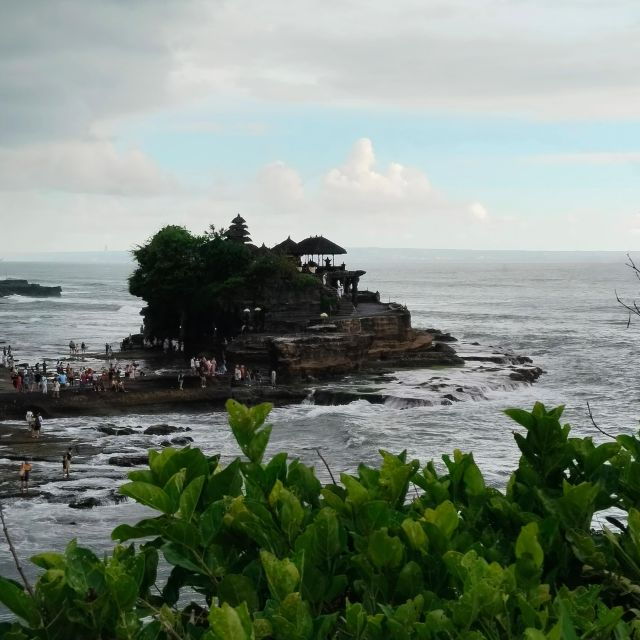 Bali Sunset: Tanah Lot Temple With Complementary Drink - Activity Details