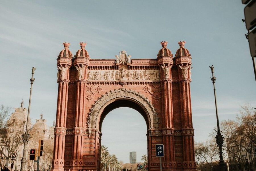 Barcelona - Arc De Triomf : the Digital Audio Guide - Good To Know