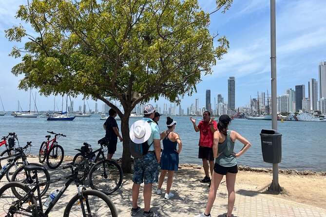 BIKE RIDE Through CARTAGENA BAY And GETSEMANI With BREAKFAST