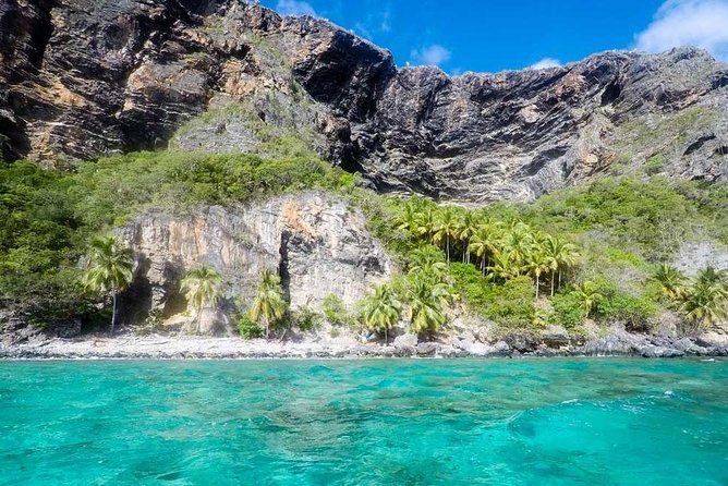 Boca Del Diablo ‘Mouth of the Devil’ & Fronton Beach Samana
