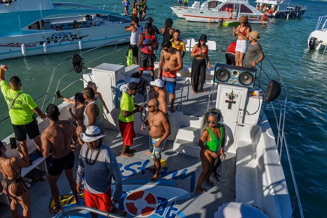 Booze Catamaran: Foam Party, Natural Pool and Snorkeling - Good To Know